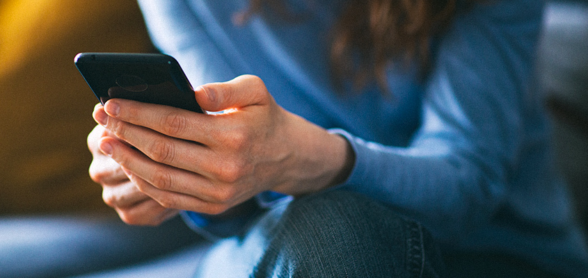Which recharge app is better?